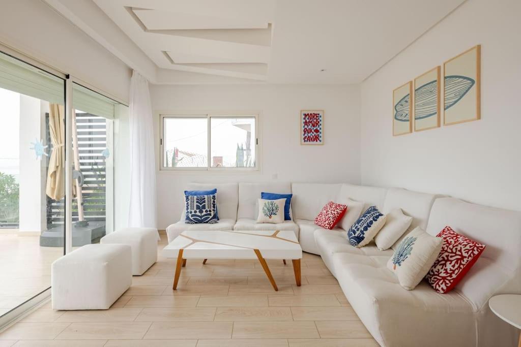 Holiday home Beachfront Escape - Panoramic View And Spacious Terrace
