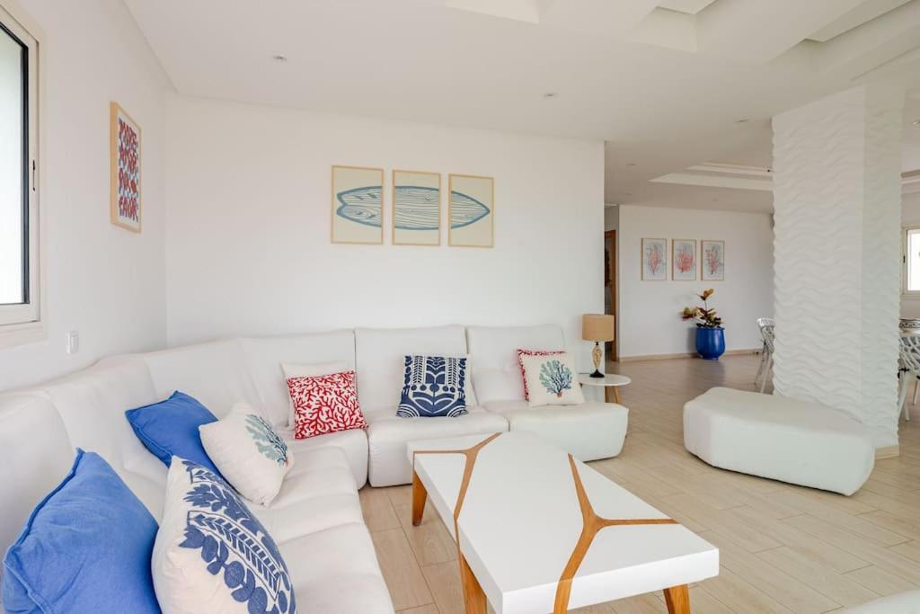 Beachfront Escape - Panoramic View And Spacious Terrace * Skhirat